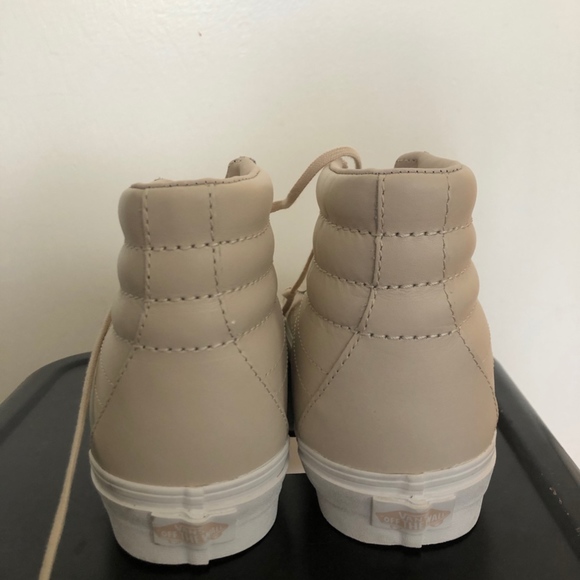 Vans - Picture 4 of 5